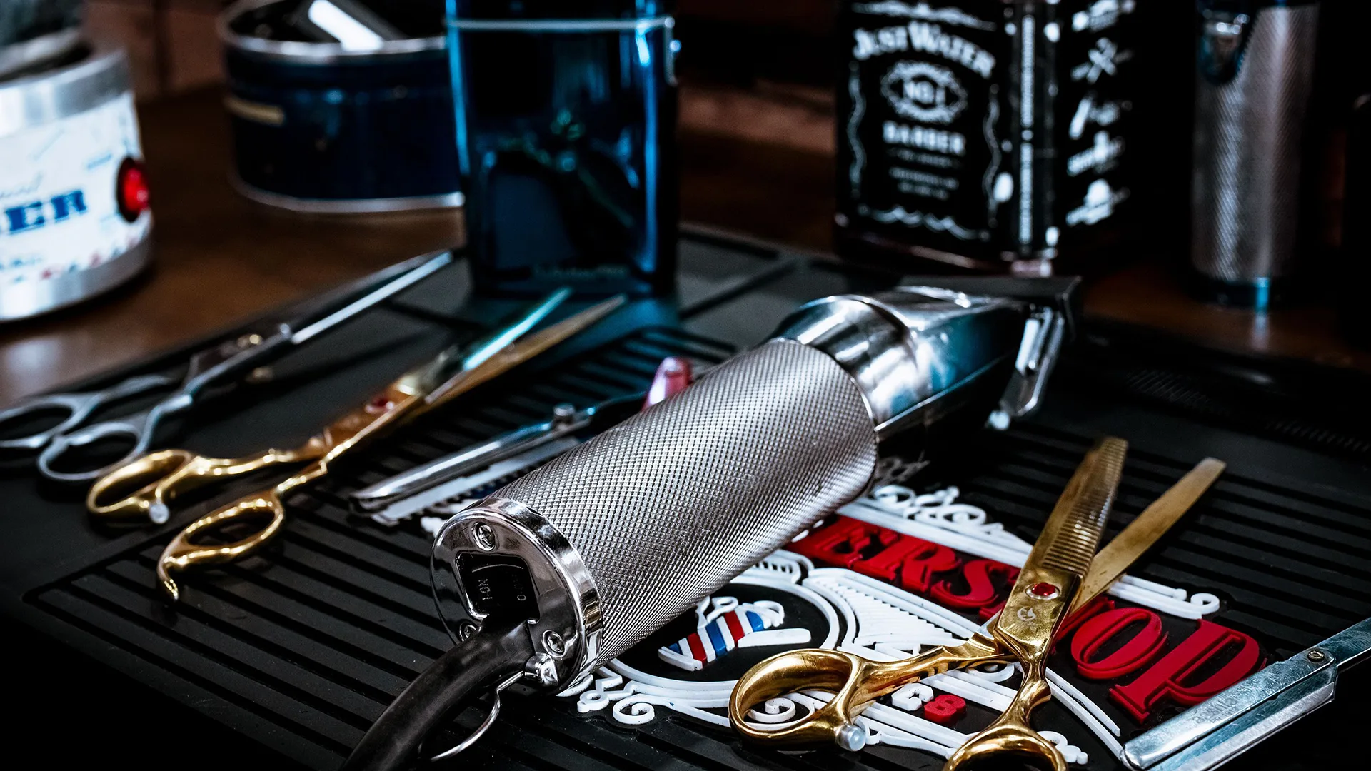 Salon-grade shears for daily grooming workloads